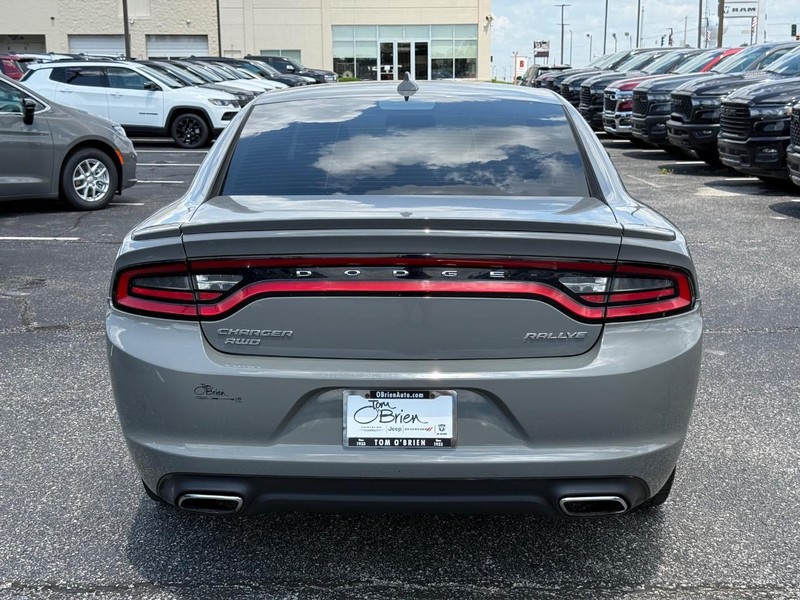 Dodge Charger Vehicle Image 04