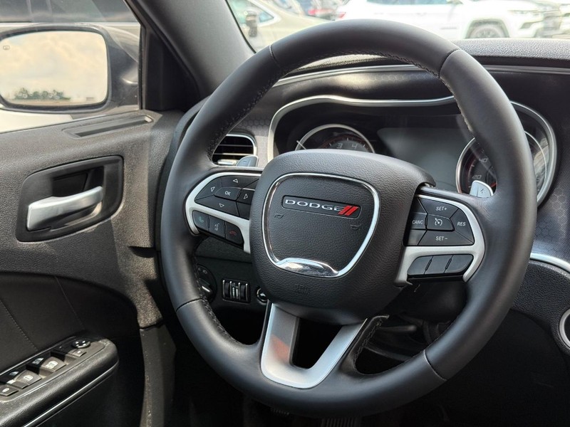 Dodge Charger Vehicle Image 12