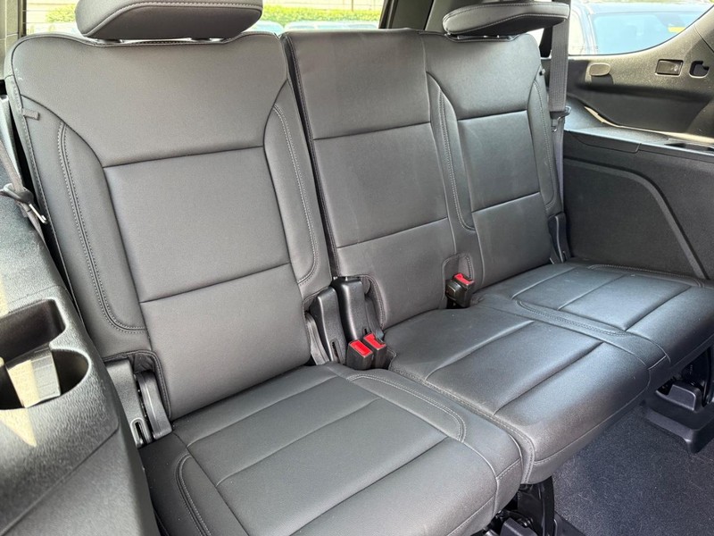 Chevrolet Tahoe Vehicle Image 12
