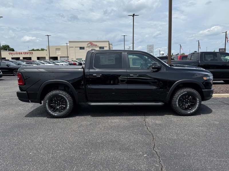 Ram 1500 Vehicle Image 02