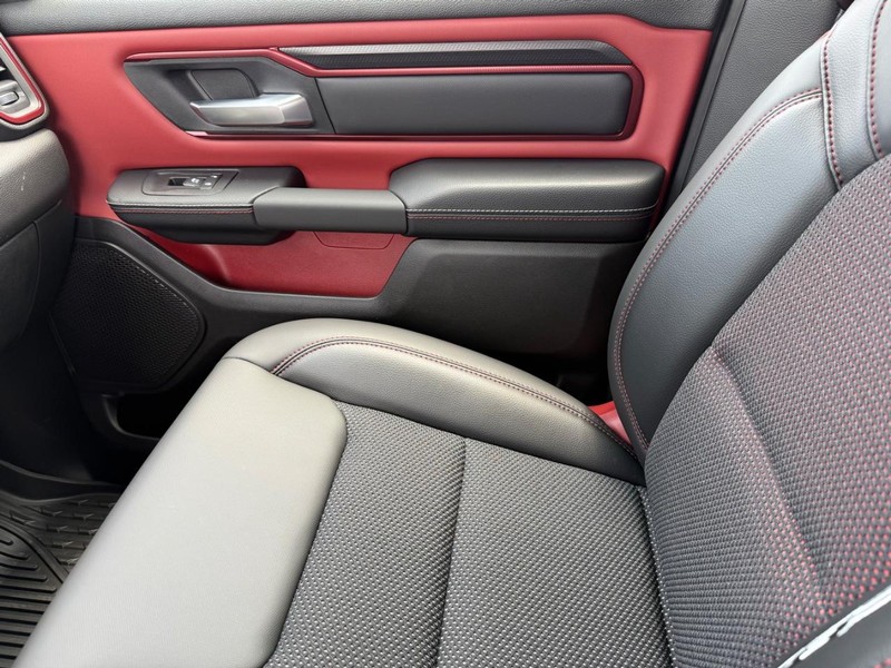 Ram 1500 Vehicle Image 13