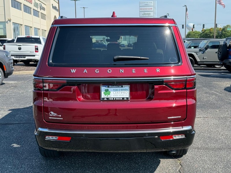 Jeep Wagoneer Vehicle Image 04