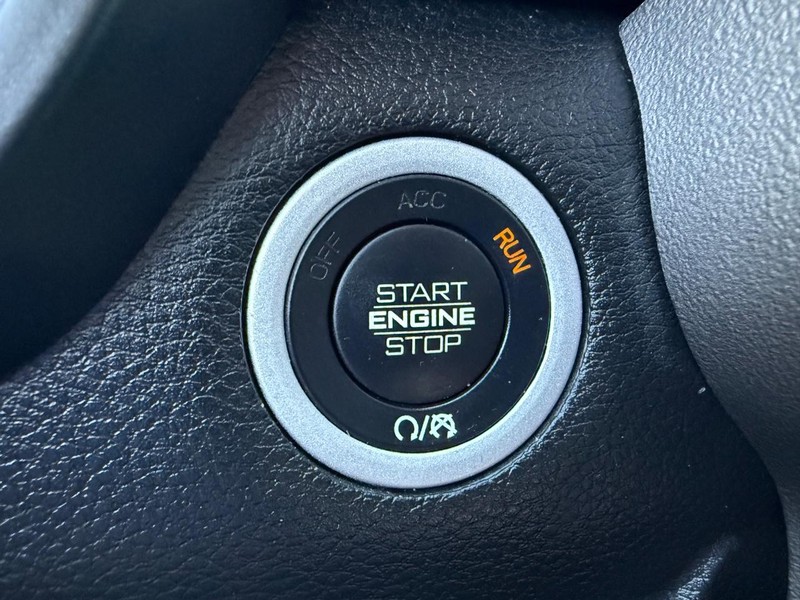 Ram 1500 Vehicle Image 16