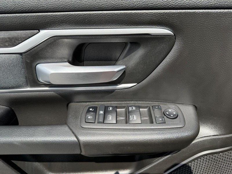 Ram 1500 Vehicle Image 24