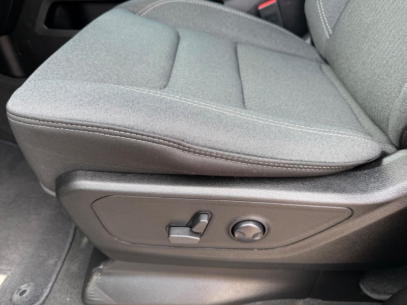 Ram 1500 Vehicle Image 25