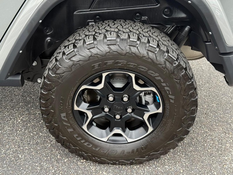 Jeep Wrangler 4xe Vehicle Image 06