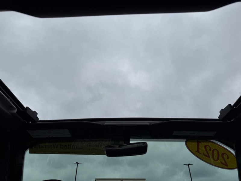 Jeep Wrangler 4xe Vehicle Image 11