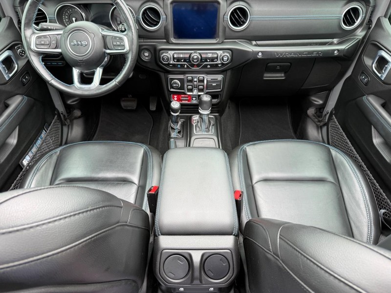 Jeep Wrangler 4xe Vehicle Image 12