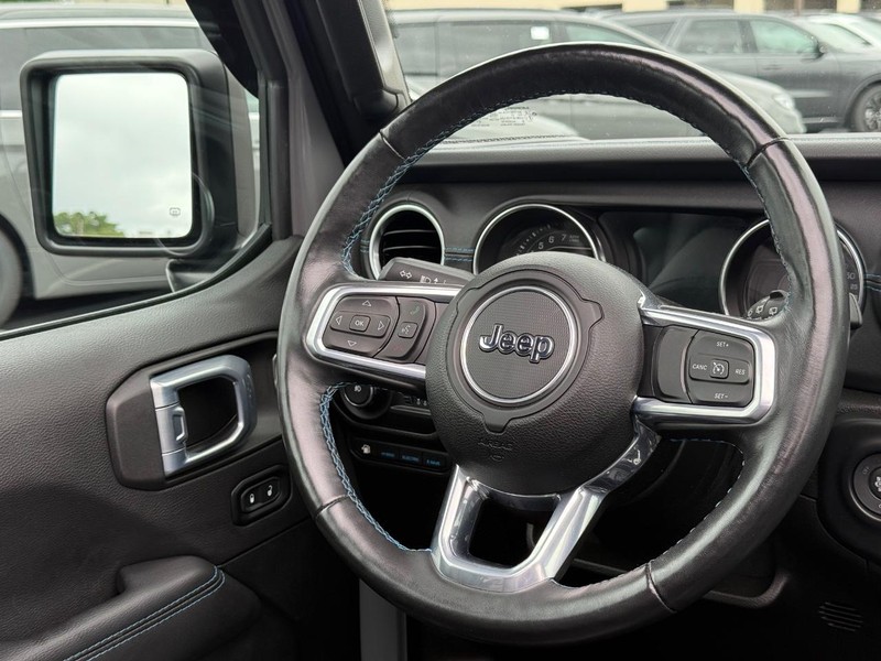 Jeep Wrangler 4xe Vehicle Image 13