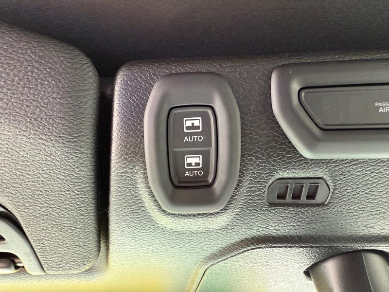 Jeep Wrangler 4xe Vehicle Image 23