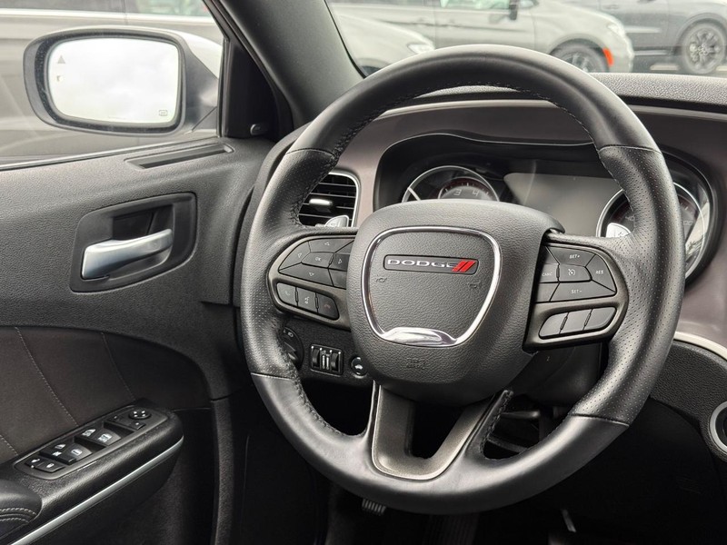 Dodge Charger Vehicle Image 12
