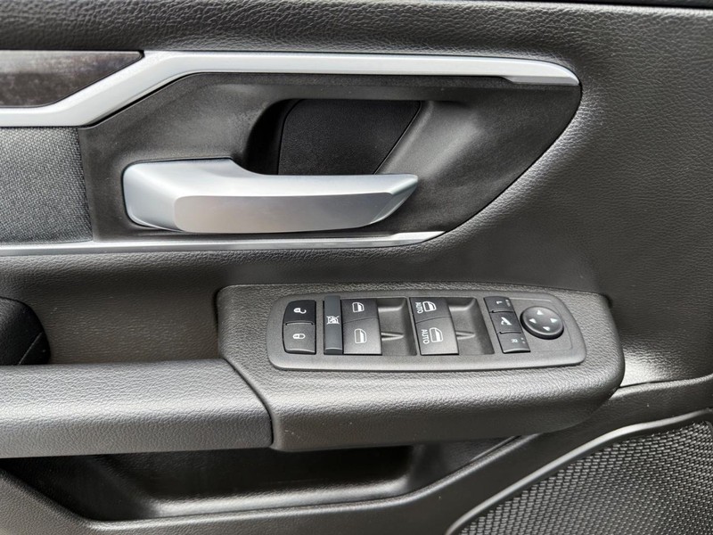 Ram 1500 Vehicle Image 24