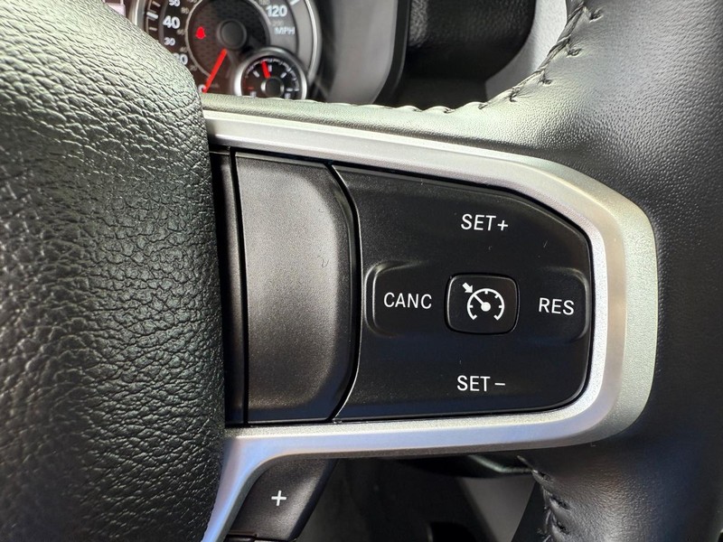 Ram 1500 Vehicle Image 15