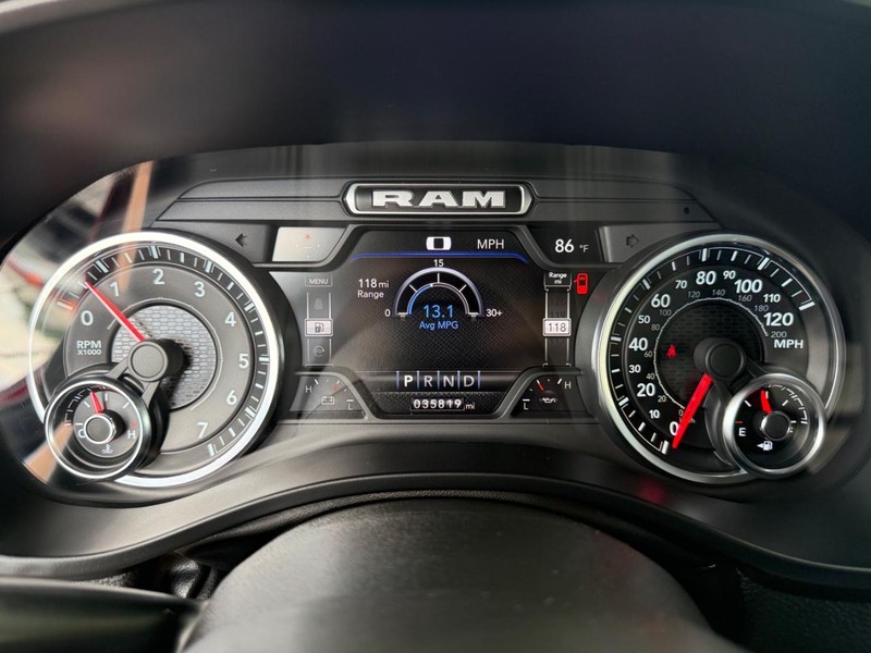 Ram 1500 Vehicle Image 22