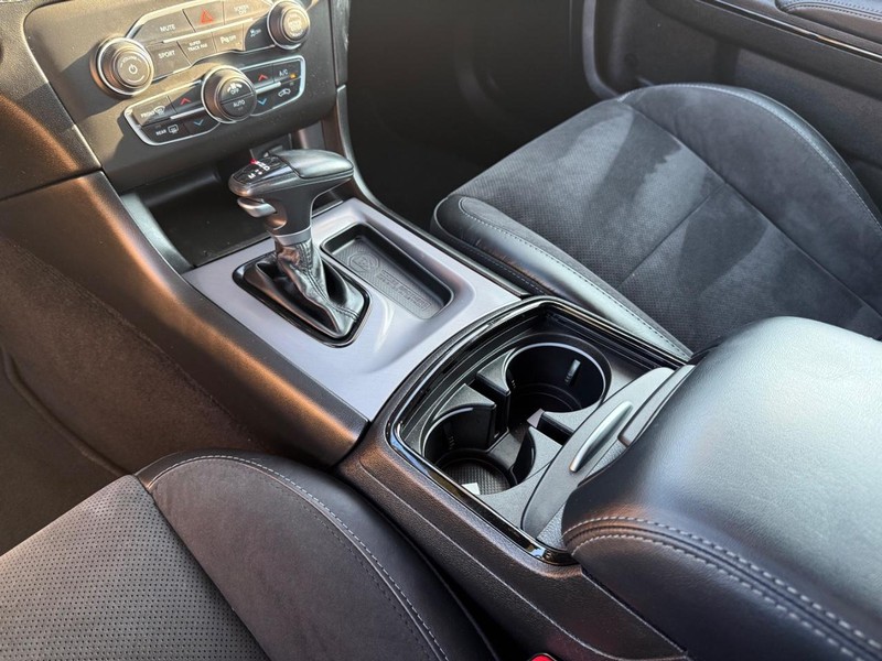 Dodge Charger Vehicle Image 19