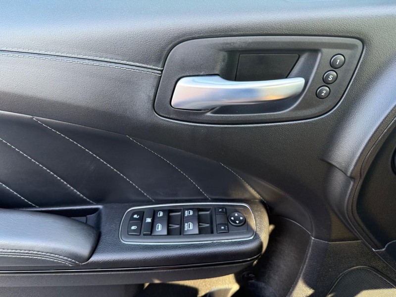 Dodge Charger Vehicle Image 23