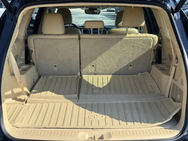 Toyota Highlander Vehicle Image 07