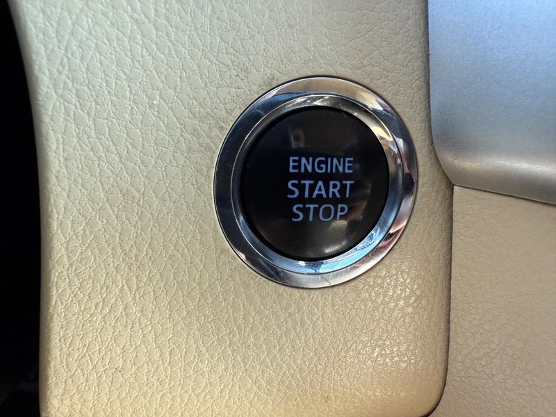 Toyota Highlander Vehicle Image 18