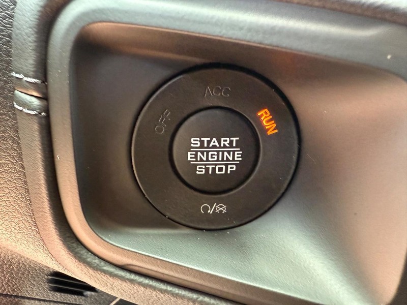 Jeep Gladiator Vehicle Image 09