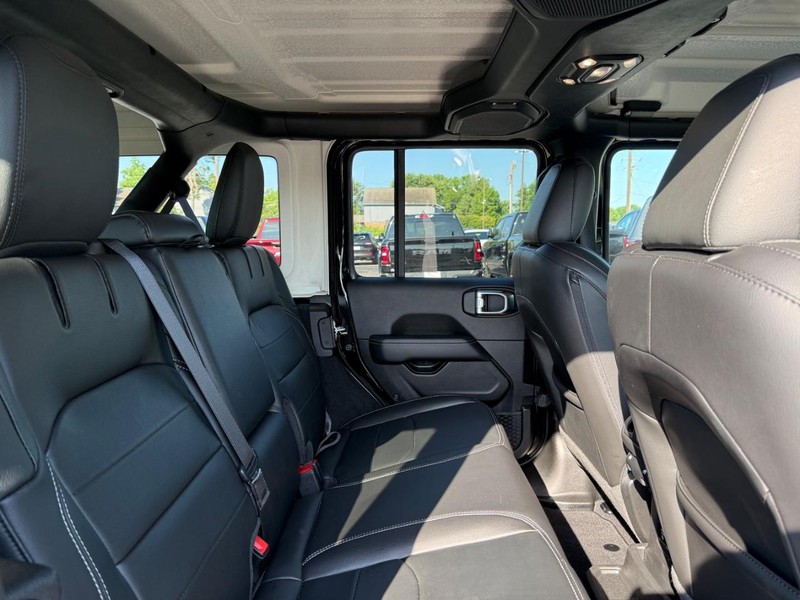 Jeep Wrangler 4xe Vehicle Image 10