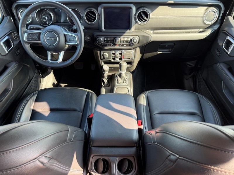 Jeep Wrangler 4xe Vehicle Image 11