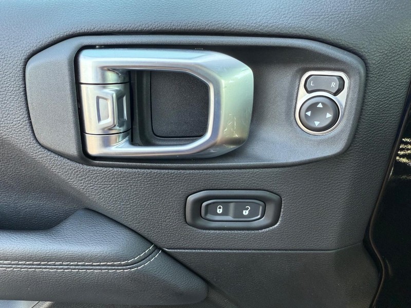 Jeep Wrangler 4xe Vehicle Image 24