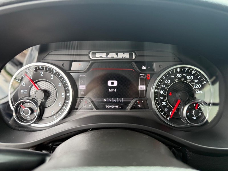 Ram 1500 Vehicle Image 22