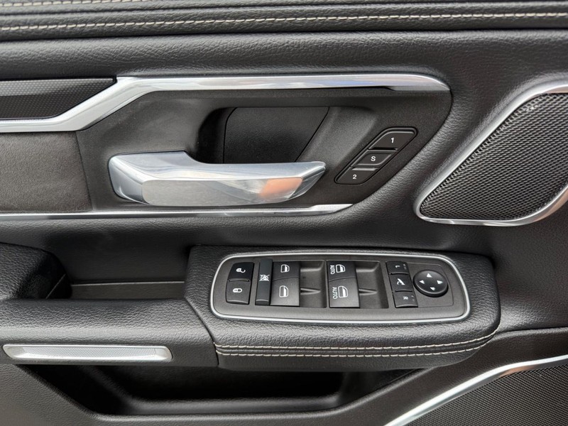 Ram 1500 Vehicle Image 24