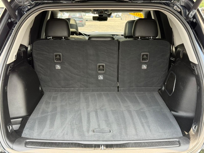 Jeep Grand Cherokee Vehicle Image 07