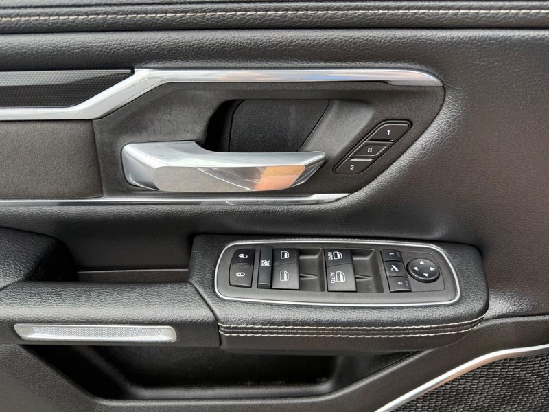 Ram 1500 Vehicle Image 24