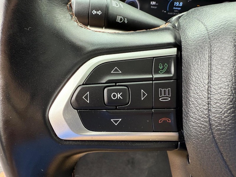 Jeep Compass Vehicle Image 15
