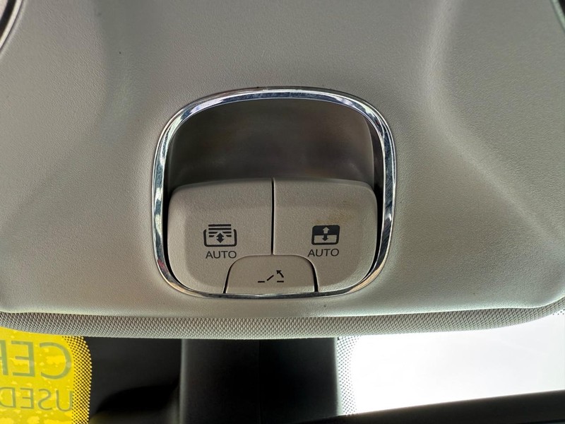 Jeep Compass Vehicle Image 23