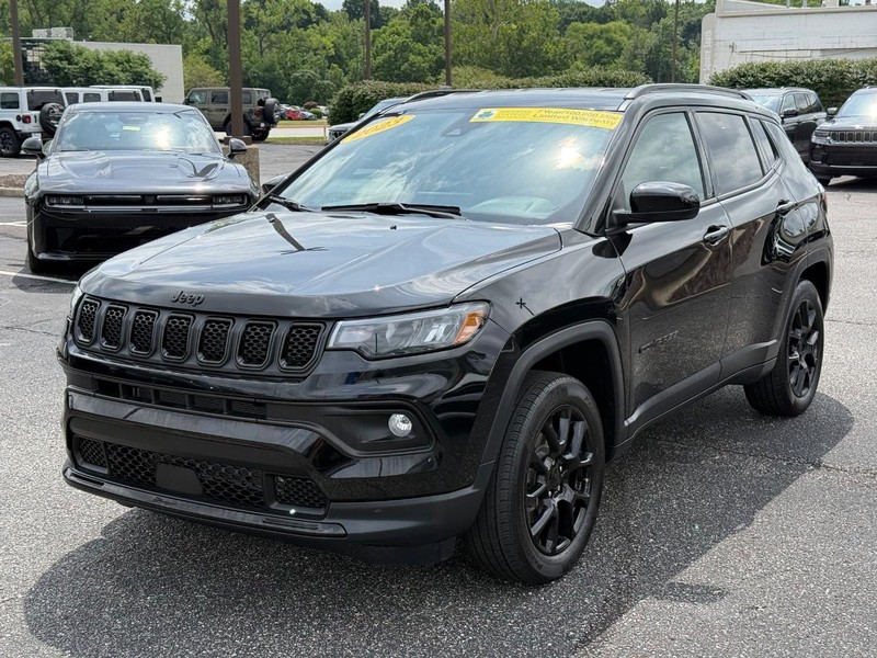 Jeep Compass Vehicle Image 09