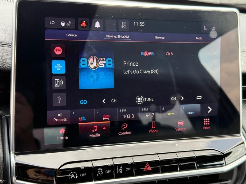 Jeep Compass Vehicle Image 17