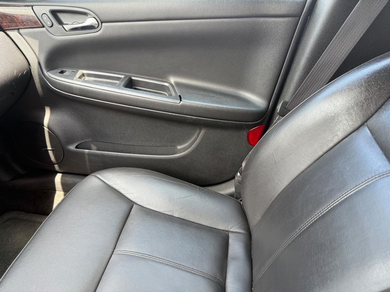 Chevrolet Impala Vehicle Image 19
