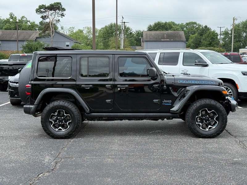 Jeep Wrangler 4xe Vehicle Image 02