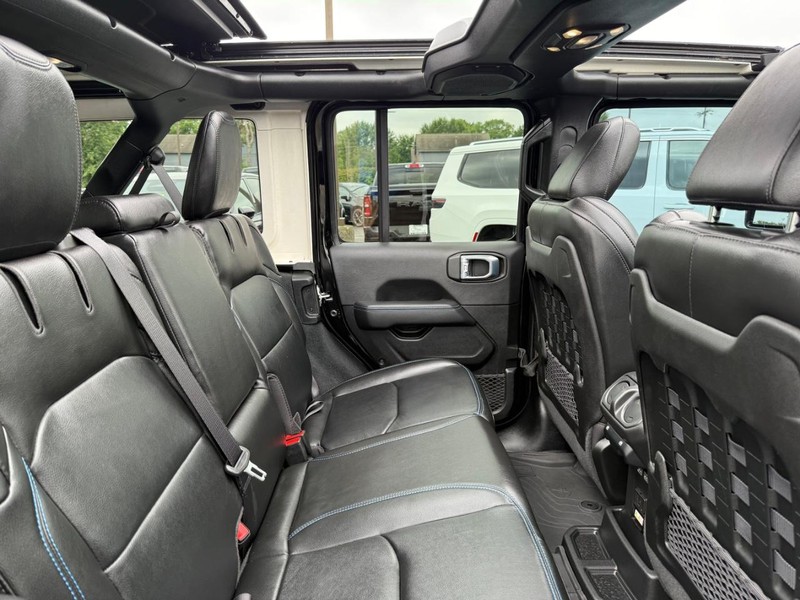 Jeep Wrangler 4xe Vehicle Image 10