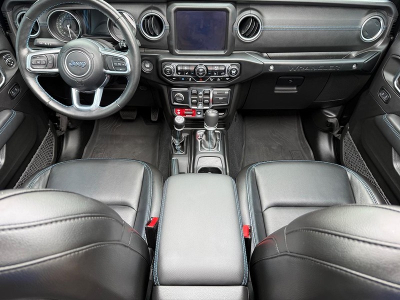 Jeep Wrangler 4xe Vehicle Image 12
