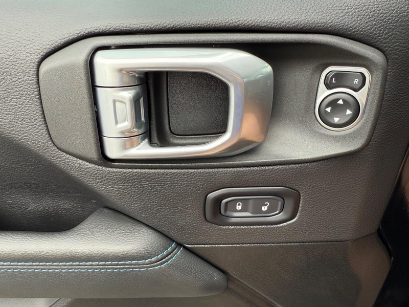 Jeep Wrangler 4xe Vehicle Image 26