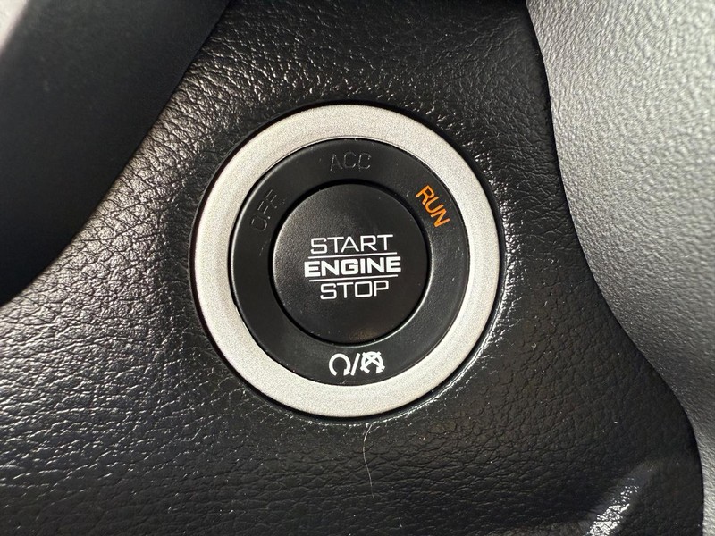 Ram 1500 Vehicle Image 16