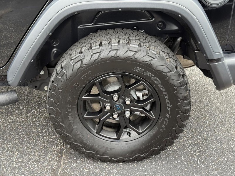 Jeep Wrangler 4xe Vehicle Image 06
