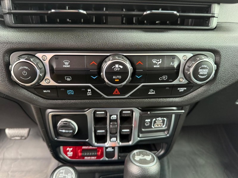 Jeep Wrangler 4xe Vehicle Image 19