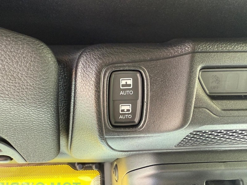 Jeep Wrangler 4xe Vehicle Image 22