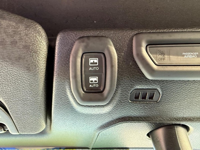 Jeep Wrangler 4xe Vehicle Image 23