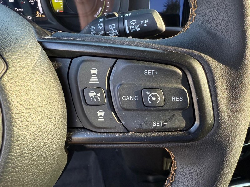 Jeep Wrangler 4xe Vehicle Image 14
