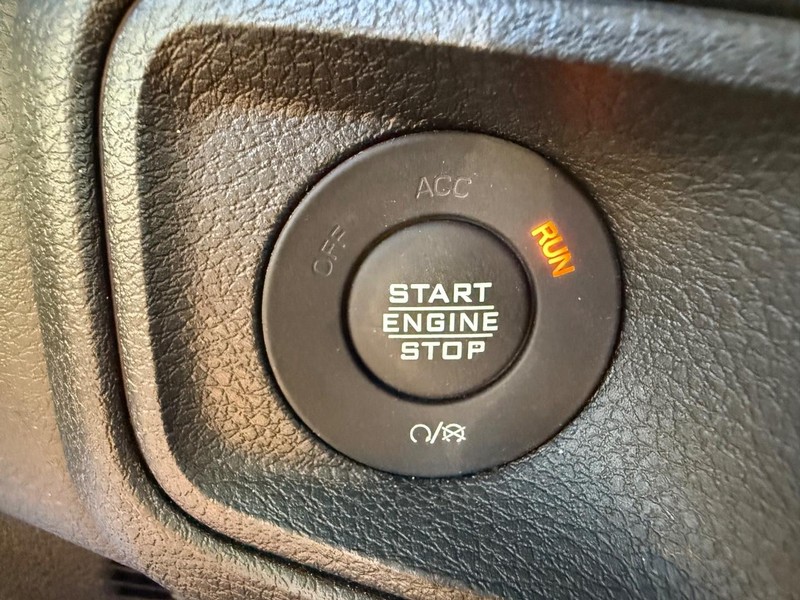 Jeep Wrangler 4xe Vehicle Image 15