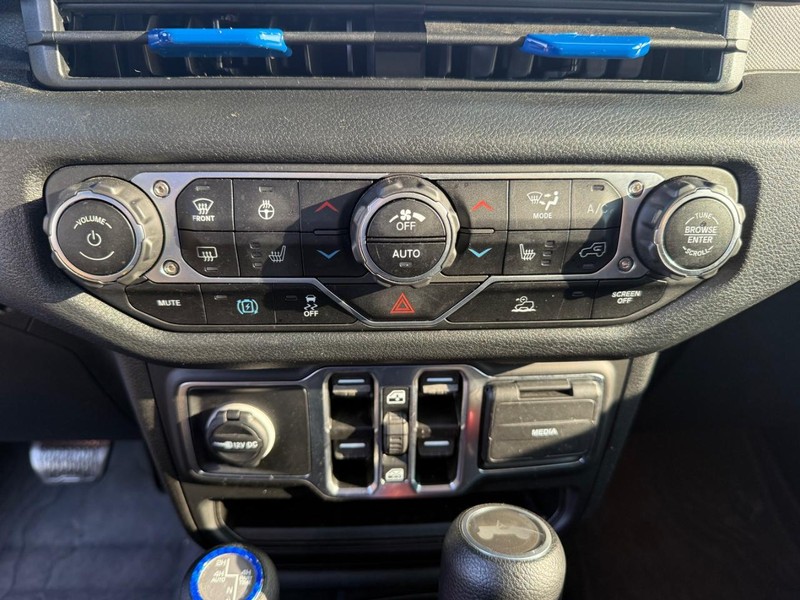 Jeep Wrangler 4xe Vehicle Image 19