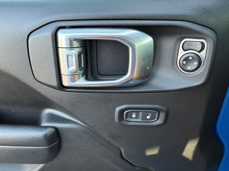Jeep Wrangler 4xe Vehicle Image 24
