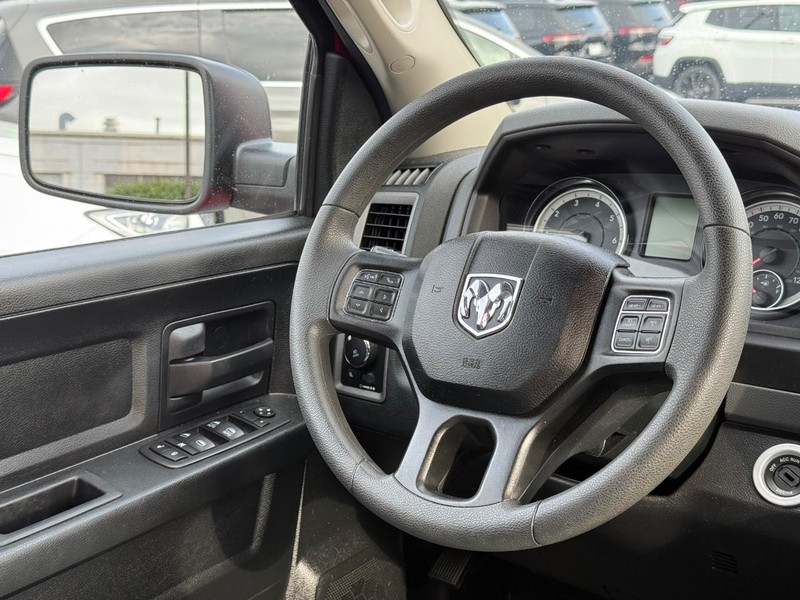 Ram 1500 Vehicle Image 12