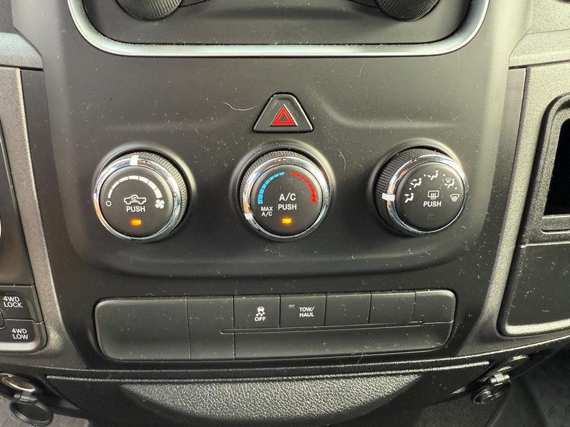 Ram 1500 Vehicle Image 17